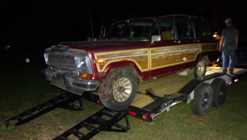 Illustration for article titled This $800 Jeep Grand Wagoneer Hasn't Run In 12 Years And It's My New Off-Road Project
